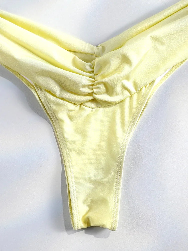 Bikini uni froncé micro triangle — Maillot de bain femme volants